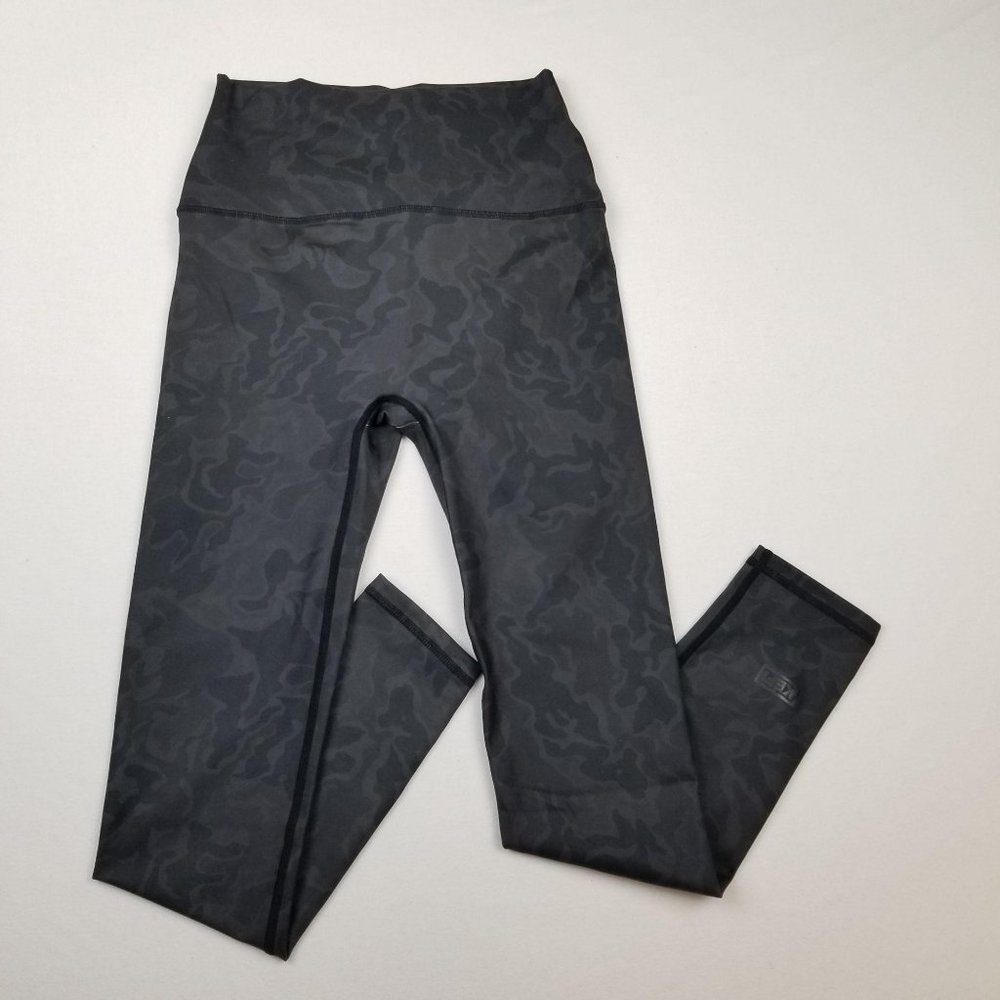Kefi Sculpt Leggings Women's NWT Gray Camoflauge S